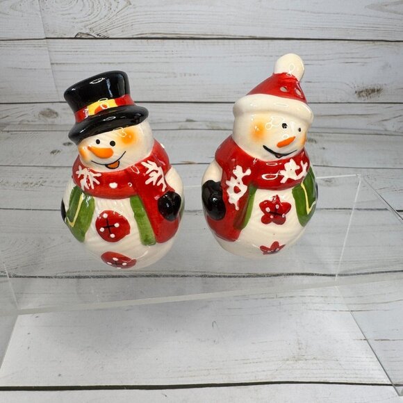 Christmas Snowman Red Scarf Ice Skates Salt & Pepper Shakers Set Ceramic - Picture 1 of 6